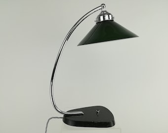 Französische Schreibtischlampe mit grünem Lampenschirm, Herrenzimmerlampe mit Granitfuß