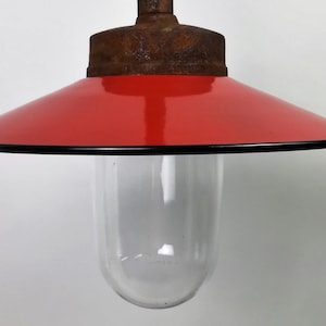 Klassische Hoflampe, Wandlampe, Gartenlampe, Lampe für Weinkellerei, Werkstattlampe Nachhaltig, Modell 17 rot