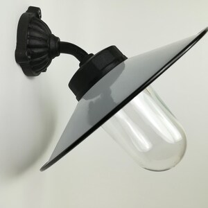Buitenwandlamp, zwart gelakte buitenlamp, tuinlamp, lamp voor wijngaard, wijnmakerij, vakwerkhuislamp, model 19