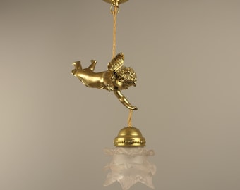 Brass Ceiling Lamp with Putto, France, 1910s, Vintage Hängelampe mit Engelfigur aus massivem Messing, Frankreich, 1910er
