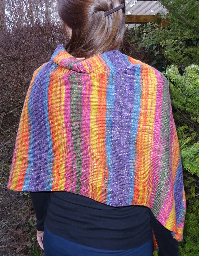 Poncho herbstbunt mit Farbverlauf, Glitzerfaden Bild 3