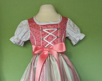 Kinder  Dirndl Gr. 98/104  aus wunderschönem Trachtenstoff, sofort lieferbar