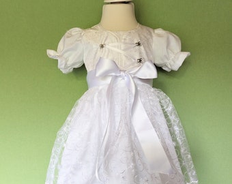 Baptism dirndl size. 74, with a beautiful lace apron, available immediately, also possible with a jacket