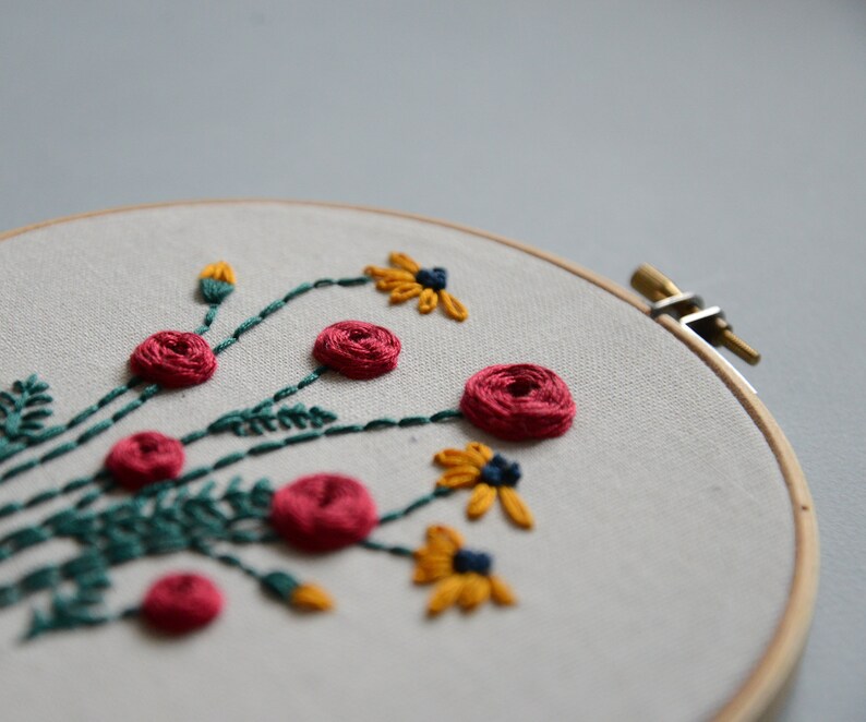 DIY Hand Stitched Wildflowers Beginner Hand Embroidery Kit Hoop Art Tutorial DIY Floral Hoop Art Kit Modern Wildflowers Kit