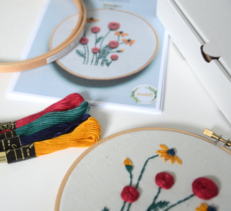 DIY Hand Stitched Wildflowers Beginner Hand Embroidery Kit Hoop Art Tutorial DIY Floral Hoop Art Kit Modern Wildflowers Kit