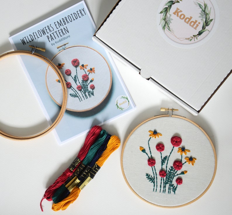 DIY Hand Stitched Wildflowers Beginner Hand Embroidery Kit Hoop Art Tutorial DIY Floral Hoop Art Kit Modern Wildflowers Kit