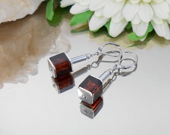 ღ cube Earrings in brown from Crackle glass cubes and hematite tubes with stainless steel Brisur