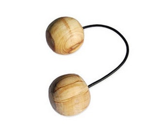 Toy balls for cats made of olive wood – 100% natural