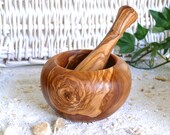 Mortar ROUND Ø 4 inches incl. pestle olive wood