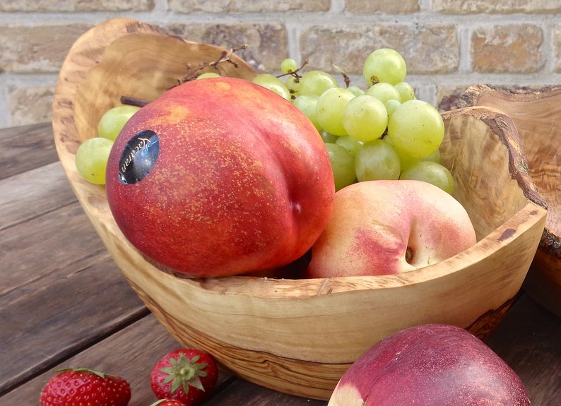 Fruit bowl rustic approx. 9.8 11.4 inches made of olive wood image 1