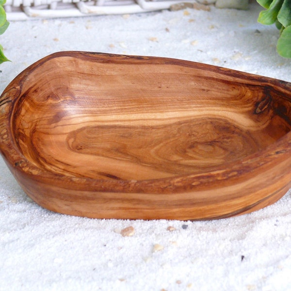 Small bowl oval rustic MEDIUM approx. 12 – 14 cm made of olive wood