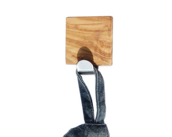 Towel holder PIA made of olive wood and stainless steel