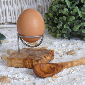 Eierhalter DESIGN inkl. Eierlöffel aus Olivenholz Bild 9