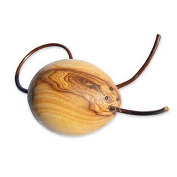 Play mouse made of pure olive wood. 100% natural toy for cats