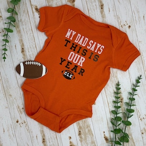 Body para bebé y/o niño pequeño de los Cleveland Browns Este es NUESTRO año