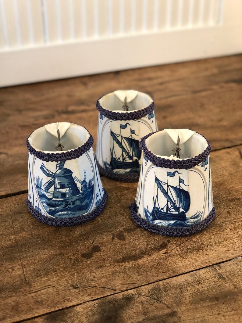 Set Of Three Vintage Delft Blue And White Lamp Shades Ship Windmill Fl Approximately 4 1 H X Diameter At Base 3 Top