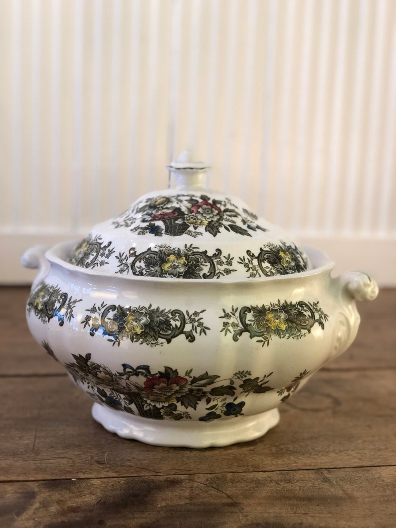 Ridgway Antique Ironstone Soup Tureen England Old English Bouquet Early 1900s Approximately 10 H x 9 12 Diameter Staffordshire