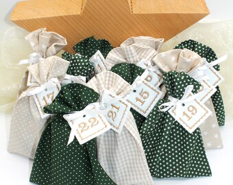 Calendrier de l'Avent / Sachets à remplir / Sachets en tissu numérotés, vert foncé/beige