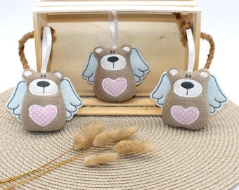Pendentif ourson gardien, beige - ourson porte-bonheur tout doux avec ailes et cœur en feutre - cadeau fait main pour baptême et naissance