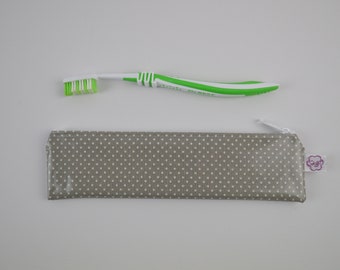 Toothbrush bag dots on gray