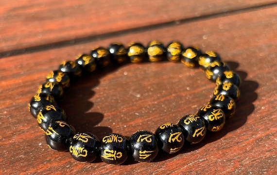 Bracelet Perles Om Mani Padme Hum Avec Pixiu - Change De Couleur, Fait Main En France