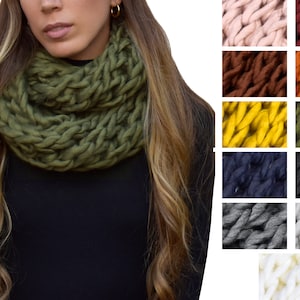 Chunky Thick Knit Oversized Soft Plush Warm Winter Women's Holiday Gift Circle Loop Infinity Scarf