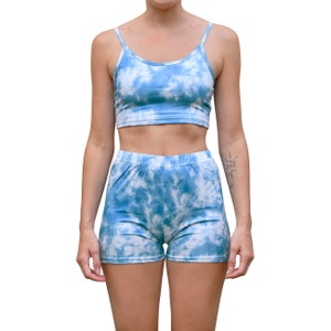 Two Piece Co-Ord Crop Top Cami High Waisted Biker Shorts Yoga Athleisure Loungewear Women&#39;s Matching Set - 2&quot; Inseam - Blue Tie Dye
