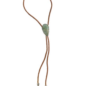 Aquamarine Bolo Tie Edelstein Gold oder Silber Zierstein geflochten Vegan Kunstleder handgemachte Halskette Einstellbar Weiß Braun Western Schmuck Bild 6