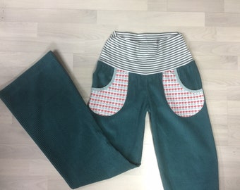 Schlaghose aus Breit-Cord, Cordhose, Hippihose