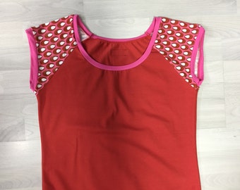 Taille M, chemise rayée, T-shirt, rouge orangé avec manches rétro