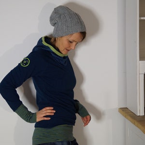 Hoodie Hilde, Pulli mit Vögelchen, Hoodie aus Kuschelsweat in dunkelblau Bild 4