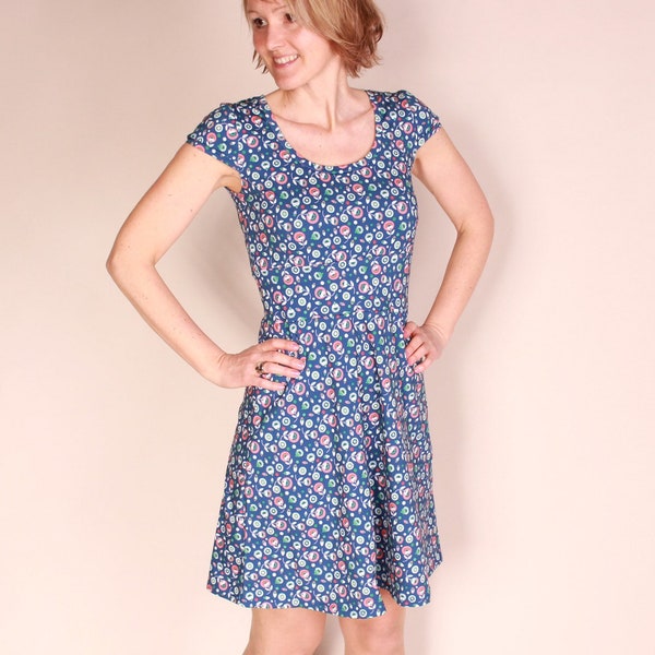 Jersey-Kleid blau mit Blumen, Sommerkleid bunt, Empire Kleid, in vielen Stoffen möglich (originalfarbe ausverkauft