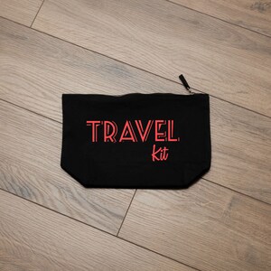 Kulturbeutel / Kosmetiktasche mit Aufdruck / Travel Kit neonkoralle