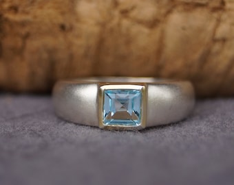 Vintage Ring, Silber 925/- gestempelt, Ringweite 47,5, facettierter Topas Carrée 5x5mm, matte Oberfläche, gut erhalten und gereinigt