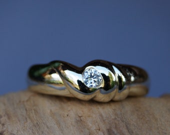 Vintage Ring, Gelbgold 585/- gestempelt, Brillant 3mm, glänzend poliert, gereinigt, sehr gut erhalten