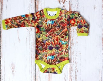 långärmad djungelbody i ekologisk bomull, Fairtrade, färgglad babybody