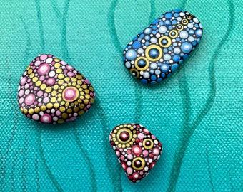 Set of 3 magnets, dot art technique, hand-painted stones, refrigerator magnet, dot painting