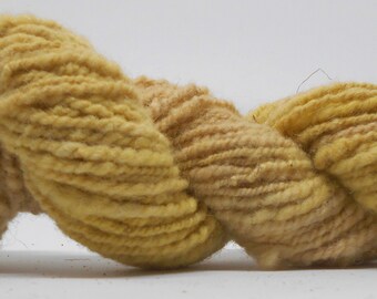 Handspun worsted yarn. Yellow gradient skein. Hand dyed yarn.  Botanical dyed yarn. Pure sheep wool. Natural yarn. Non super wash yarn.