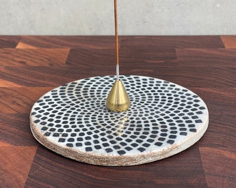 Ceramic Incense Holder - Black Lotus