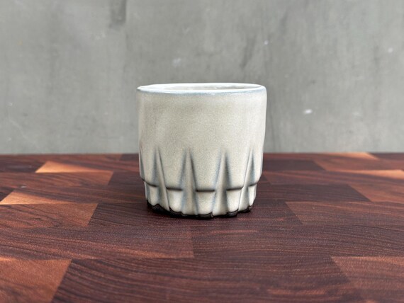 Black Porcelain "Arrow" Cup  -  Glossy "Coffee"
