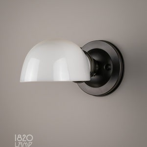 Clamshell Wall Sconce [Classic Clamshell Wall Fixture]