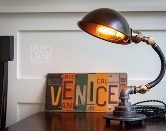 Max [Industrial Light Fixture – Adjustable – Edison Bulb – Pipe Lamp]