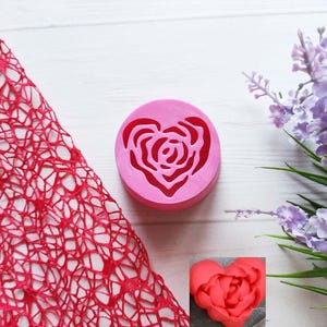 Heart-Shaped Marshmallow Flower Piping Nozzle #131: Edible Bouquet Tool