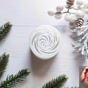 XXL Tulip Icing Nozzle #80: Marshmallow Flower Cake Decorating Tip