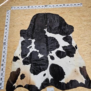 Cowhide with minor defects 35-028