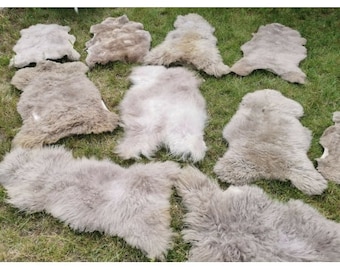 Echte ecologische schapenvacht, lamsvacht, schapenvacht, taupe, tot 140 cm, tweede keus, koopje.