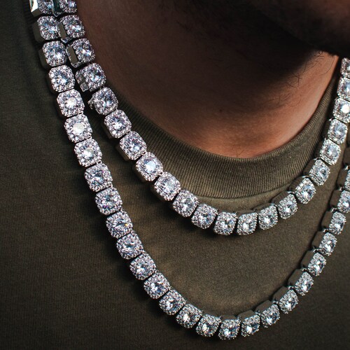 18k White Gold Clustered Diamond Tennis 