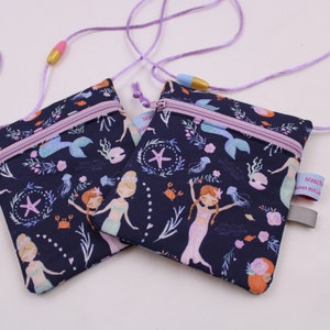 Kleiner Kinder-BRUSTBEUTEL "Meermädchen" mit Sicherheitsverschluss und Reflektorfähnchen; Brusttasche, Geldbörse, Geldbeutel