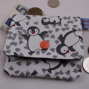 Kinder-Geldbeutel "Hüpfende Pinguine" mit Reißverschlussfach, Steckfach und Schlüsselring, Geldbörse, Minibörse, Portemonnaie