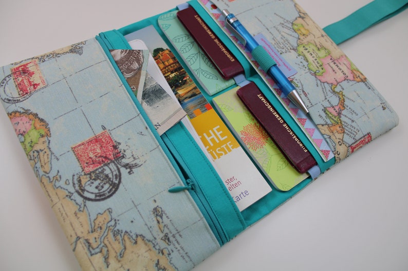Travel case / travel organizer for families 4/meter World Map different interior colors available Smaragdgrün
